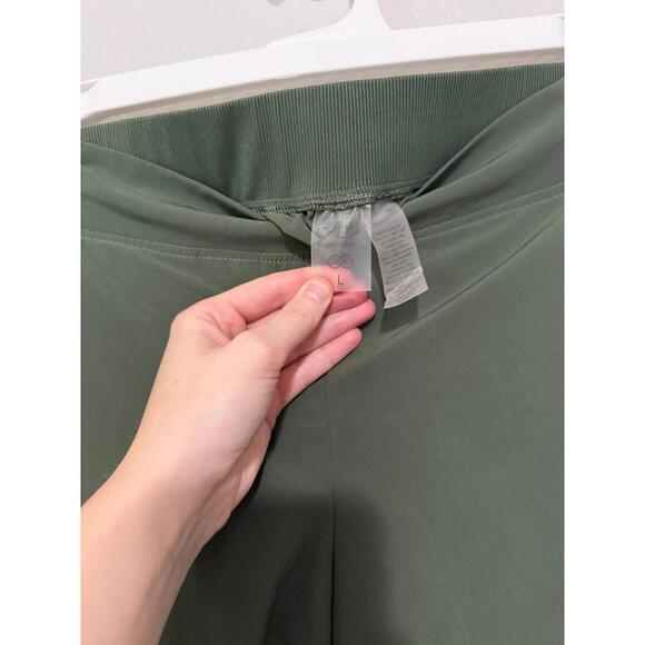 Calia by Carrie underwood shorts size large - Picture 3 of 3